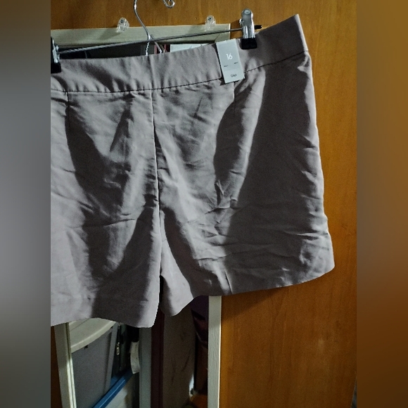 NWT Gap shorts - Picture 4 of 4